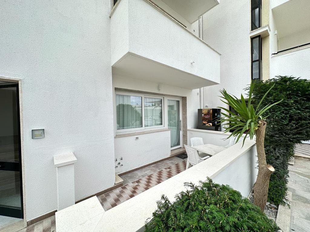 Infinity Residence Con Parcheggio Porto Cesareo Exteriör bild