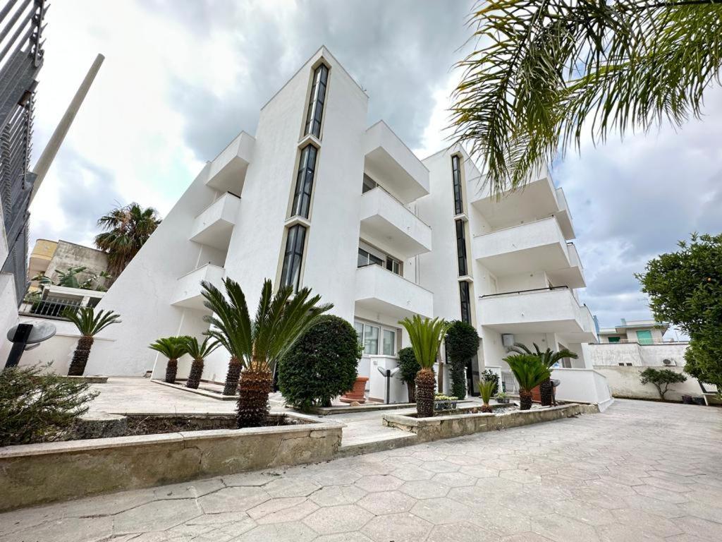 Infinity Residence Con Parcheggio Porto Cesareo Exteriör bild